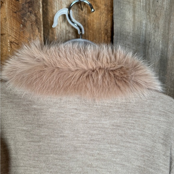 Belle Toujours Tan Wool Sweater from France with Fur Collar - size 1 X-Small - Picture 8 of 12